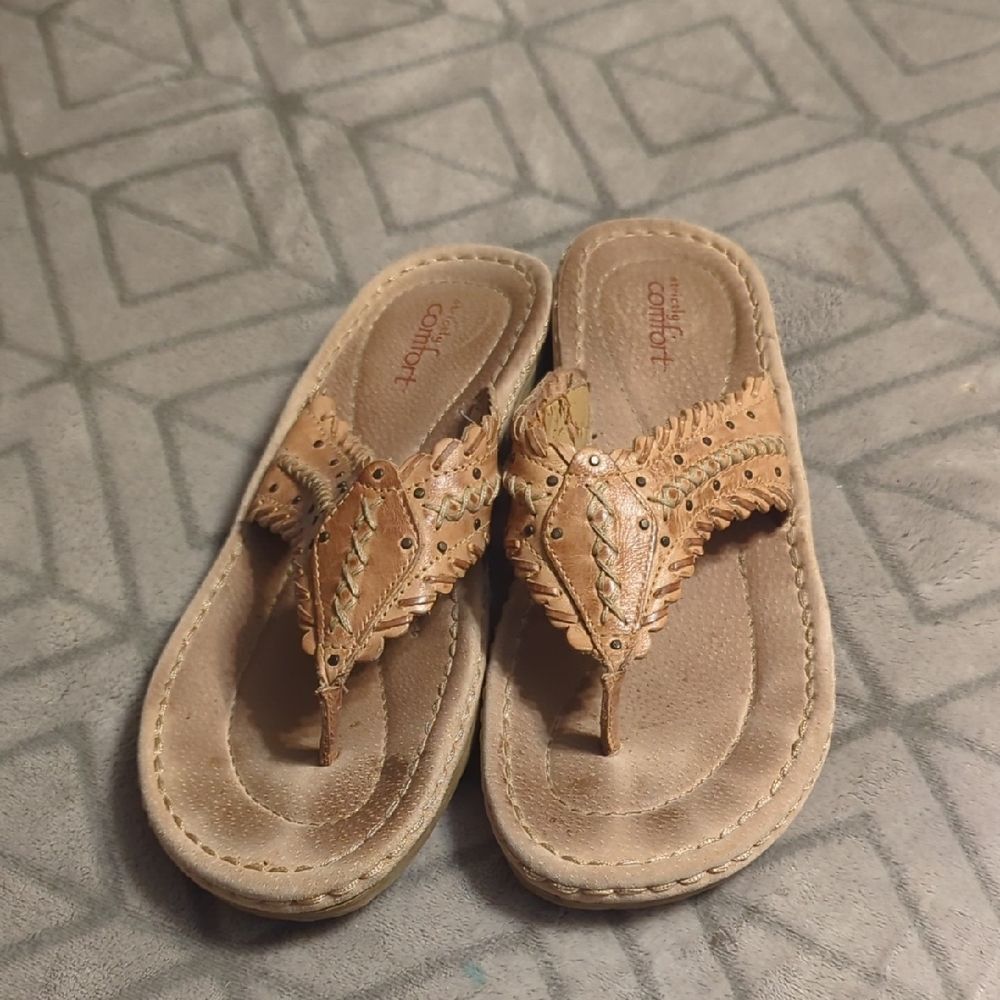 Strictly Comfort women's‎ sandals, brown leather thong or flip-flops